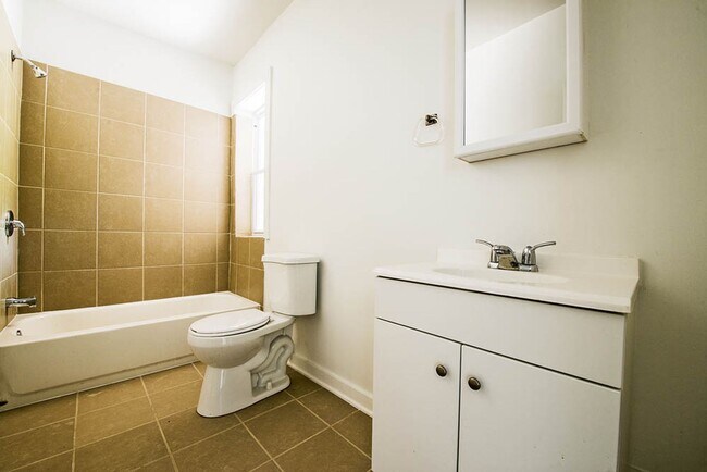 Building Photo - 7135 S Blackstone Ave