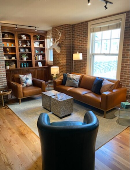 Building Photo - 29 S State St