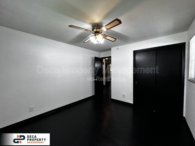 Building Photo - 2312 Shields Ave