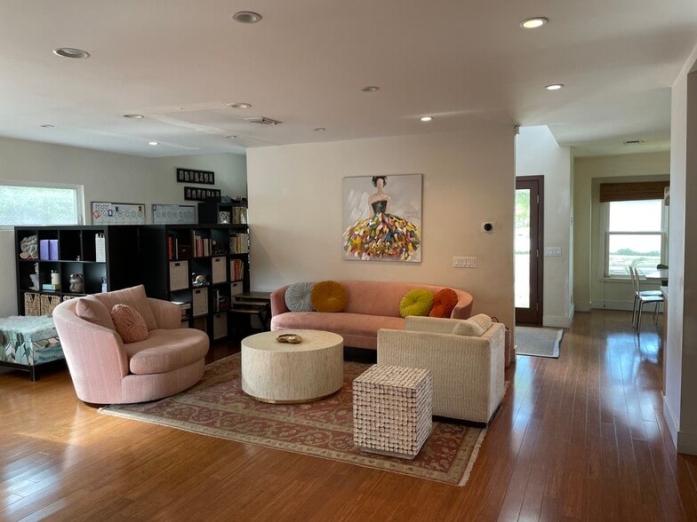 Living Room - 12016 Clarkson Rd