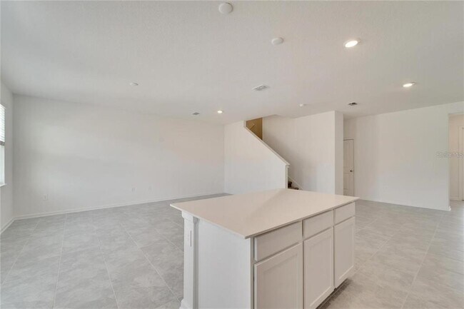 Building Photo - 392 Nine Iron Dr