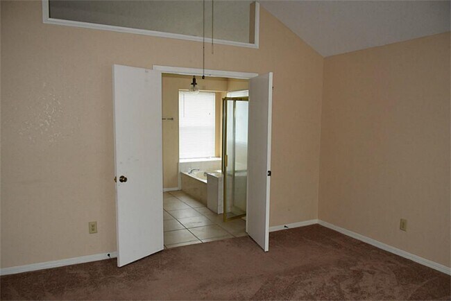 Building Photo - 4718 Sunshine Dr