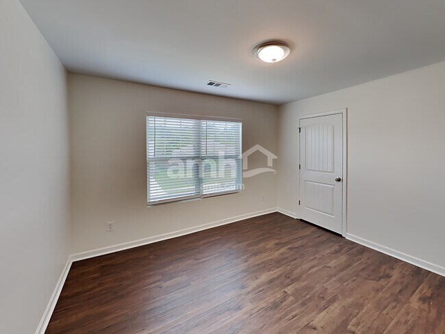 Building Photo - 109 Hayes Park Drive