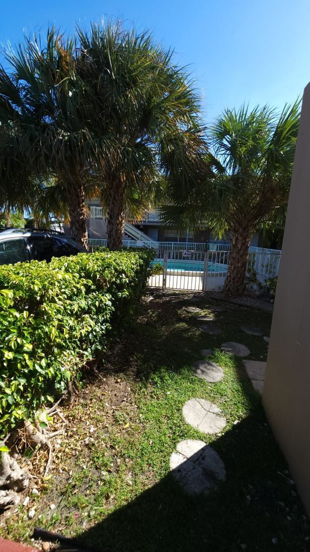 Building Photo - One bedroom for Rent in Pompano Beach