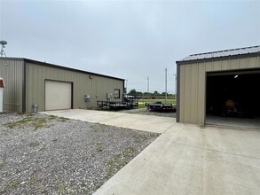 Building Photo - 404 Pikes Peak Rd