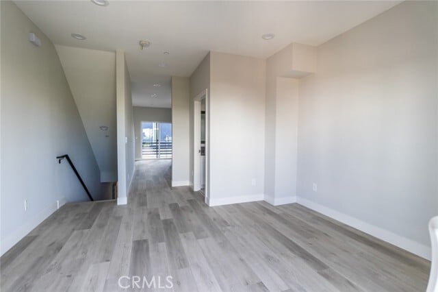 Building Photo - 5130 Riverton Ave