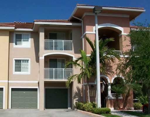 Building - patio - garage - 6492 Emerald Dunes Dr