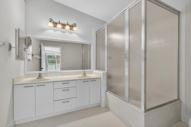 Building Photo - 1475 Running Oak Ln