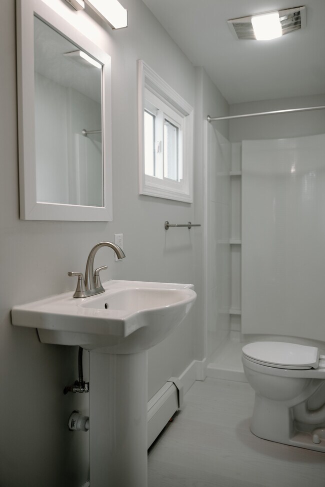 Building Photo - 354 Terrace Blvd