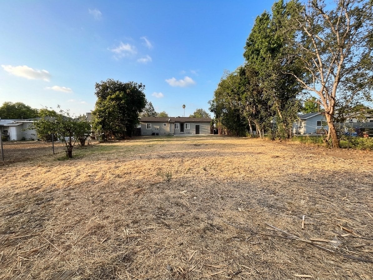 Building Photo - 4667 N Mayfield Ave