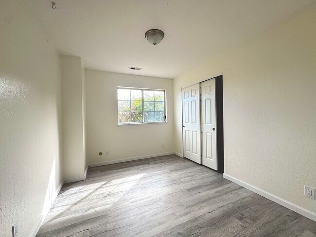 Building Photo - 4501 O’Neill Lane - Coastal comfort, sunny serenity, and the best of Soquel at your doorstep