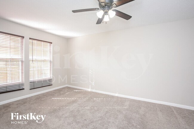 Building Photo - 10913 Miller Dr