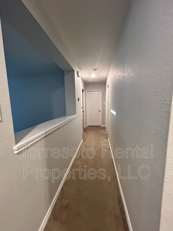 Building Photo - 5910 Sandy Lake St