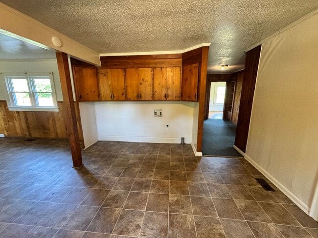 Building Photo - 3/1.5 House in Shelby, NC