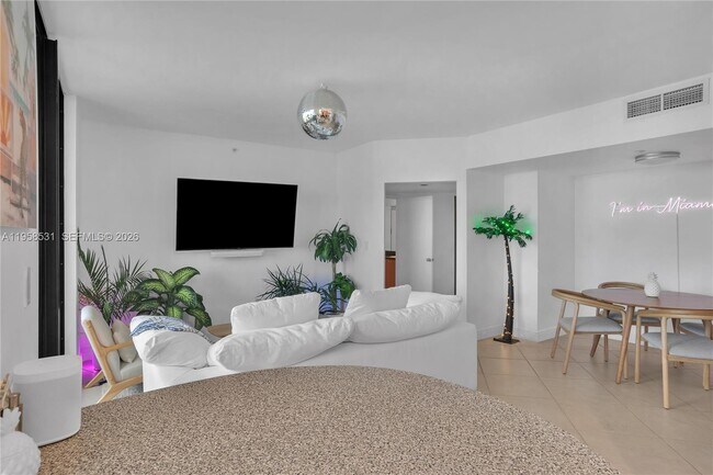 Building Photo - 1330 West Ave