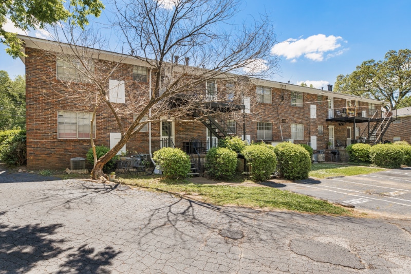 Building Photo - 1380 Church St