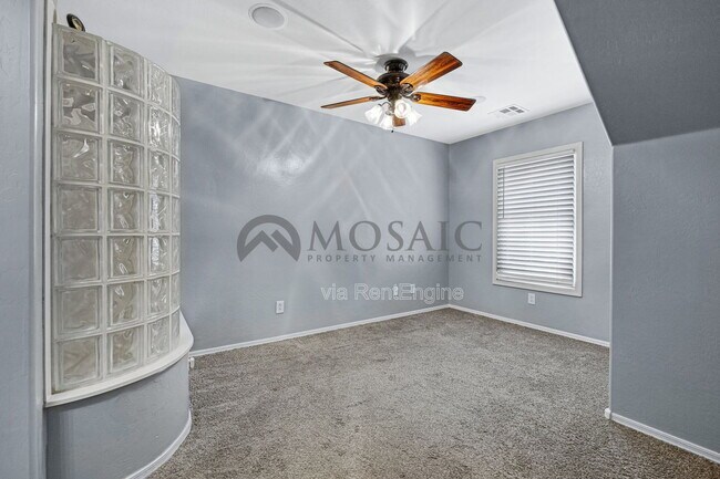 Building Photo - 5626 S 21st Pl