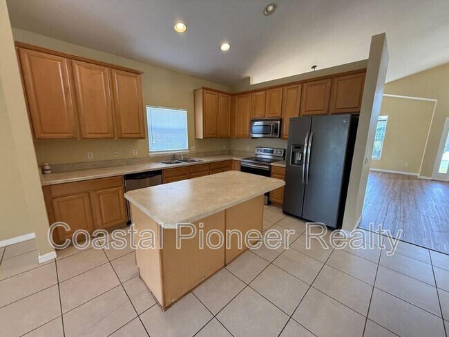 Building Photo - 5320 Lorilawn Dr