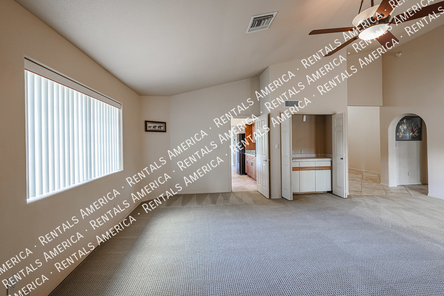 Building Photo - 8444 N 85th St