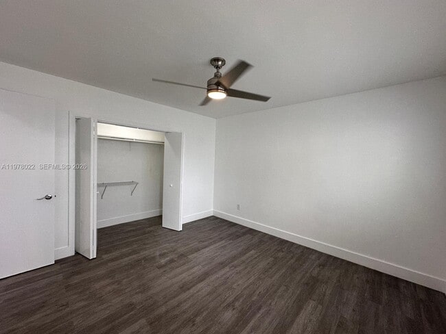 Building Photo - 215 Zamora Ave