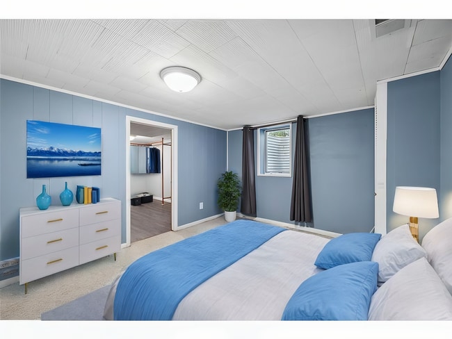 Building Photo - 4 Bed - 2 Bath Brooklyn Park Home with Lar...