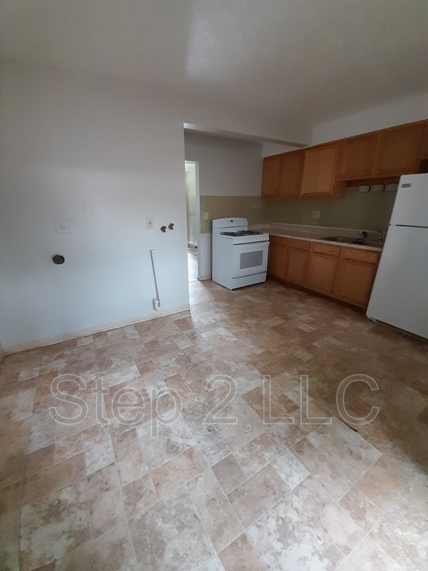 Building Photo - 244 E Prospect St