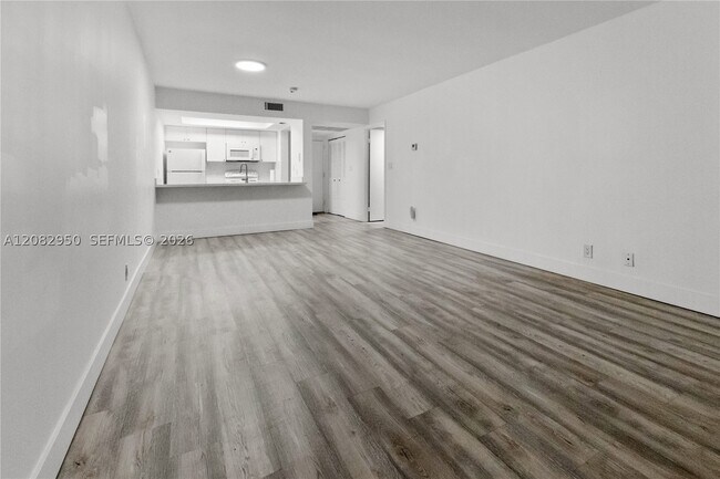 Building Photo - 8100 Geneva Ct
