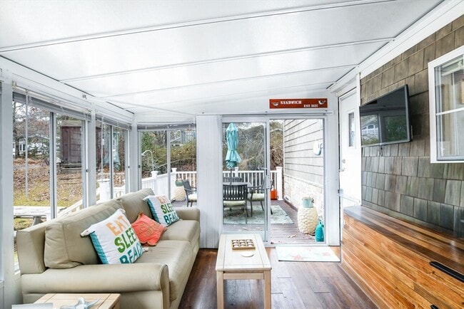 Building Photo - 185 Cotuit Rd