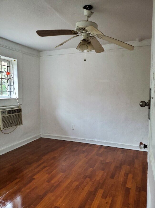 Building Photo - 1617 Foucher St