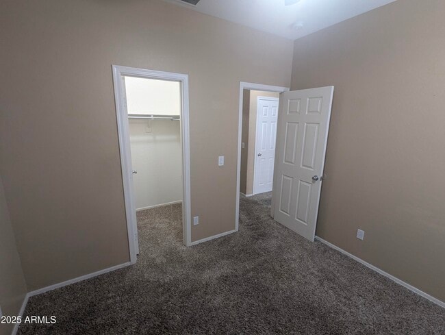 Building Photo - 14841 W Desert Hills Dr