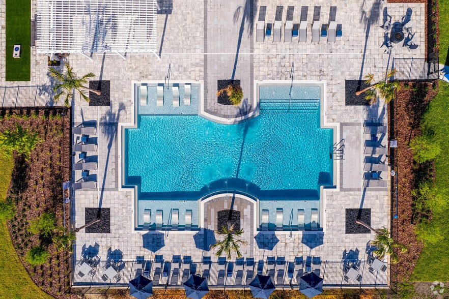 Resort-Style Salt Water Pool - Story Sanford