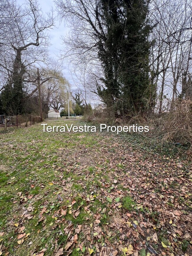 Building Photo - Great 3 Bed with a bonus room in Salem! Eligible for $500 Security Deposit.