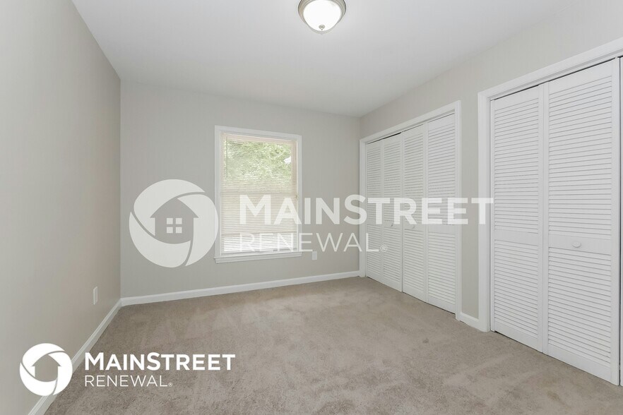 Building Photo - 2242 Marion Ln