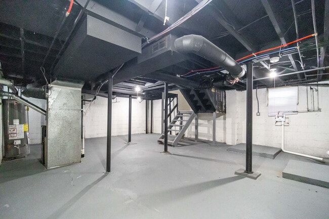 Building Photo - 210 Brehl Ave