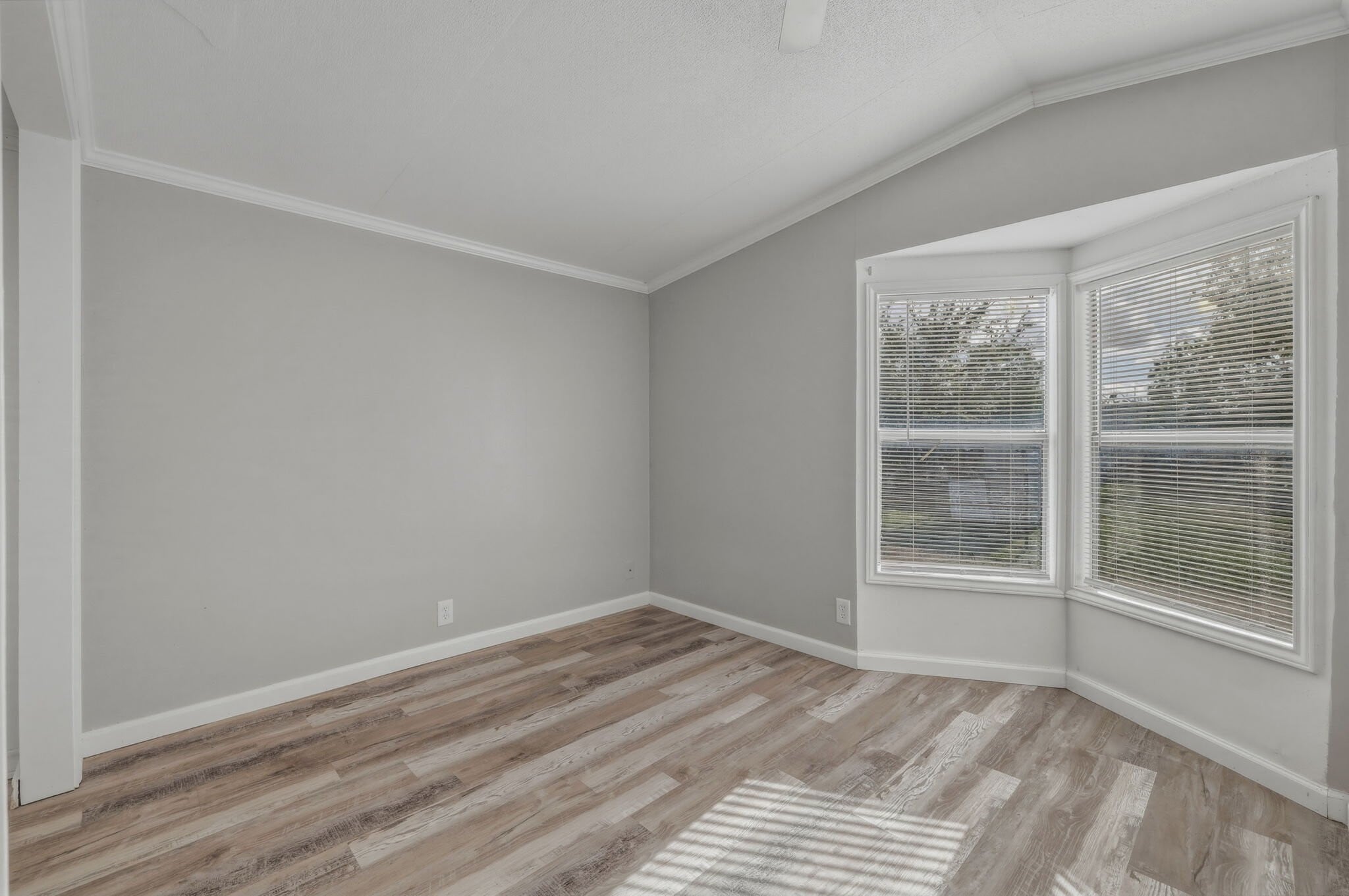 Building Photo - 31 Cinnamon Ln