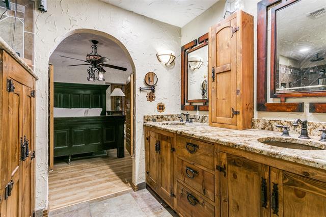 Building Photo - 319 Ashley Dr