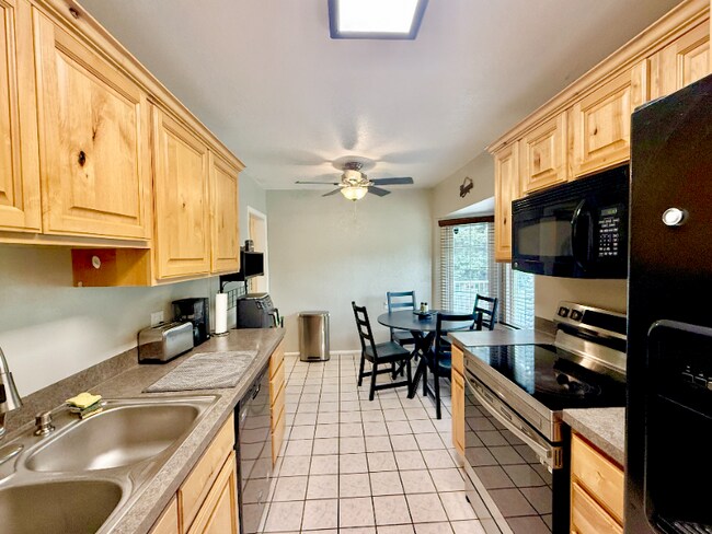 Building Photo - 1 Gibbs Cir