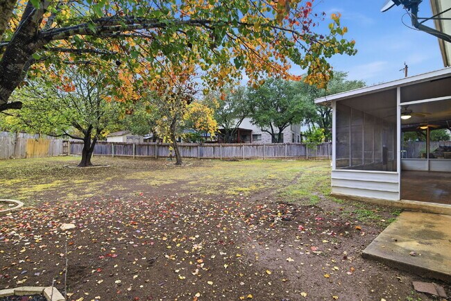 Building Photo - Modern Living Near UTSA/USAA: Quiet Cul-de-Sac with BONUS Space