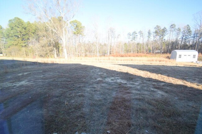 Building Photo - 569 Calvin Sowers Rd