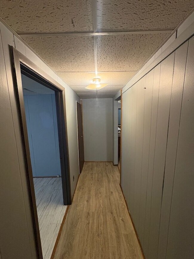 Building Photo - 103 S 13th St