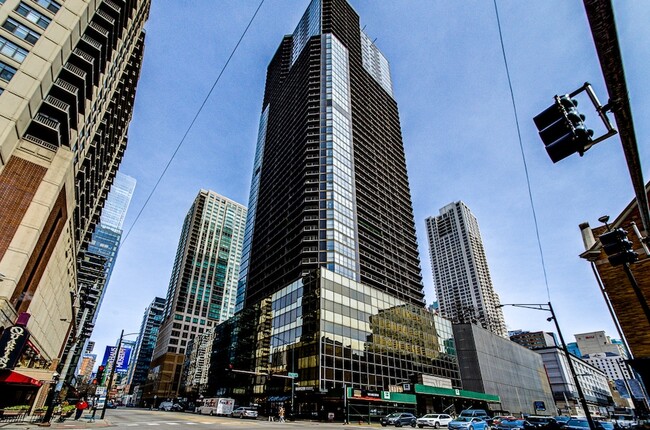 Building Photo - 10 E Ontario St