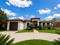 Building Photo - 5511 Marble Falls St