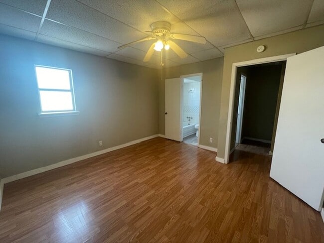 Building Photo - North Bay / central Portland area-Affordable rental-$99 move-in special