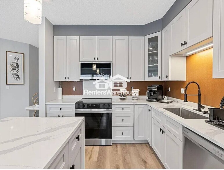 Building Photo - 3800 85th Ave N