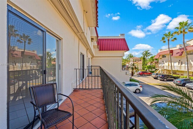 Building Photo - 8650 SW 67th Ave