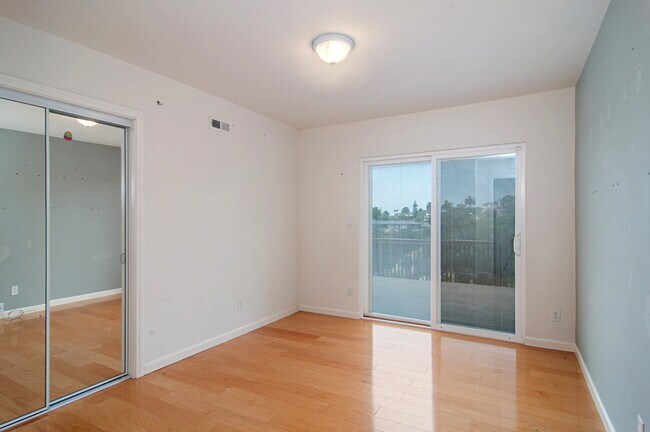 Building Photo - LIVE IN LA JOLLA!  LOVELY LA JOLLA HOME WI...