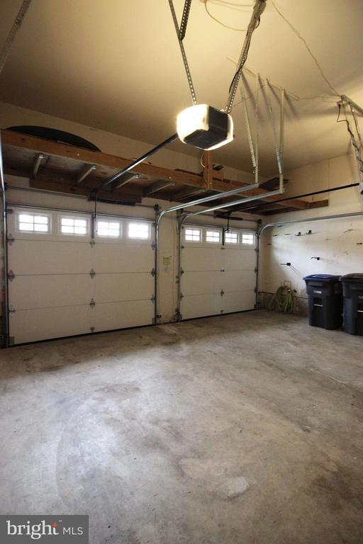 Building Photo - 14015 Wood Rock Way