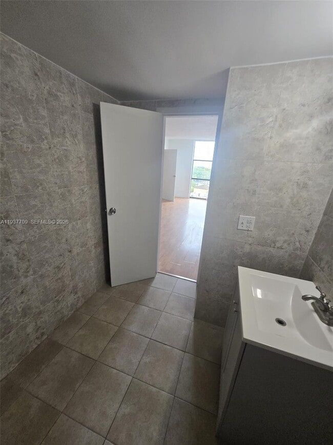 Building Photo - 13499 Biscayne Blvd