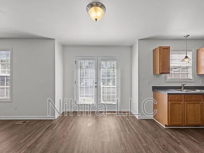 Building Photo - 148 Danesway Dr