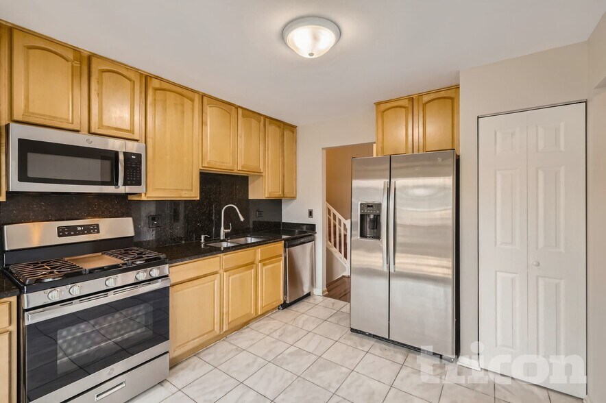 Building Photo - 4440 Trailside Ct